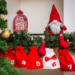 Advent calendar velour bags, sized 15 x 20 cm - red and white + white and red numbers Christmas bag